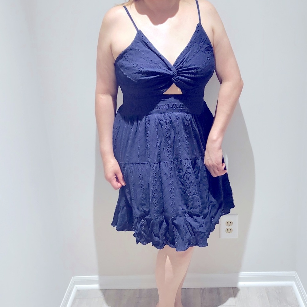 Women’s Twist Front Tiered Dress XL - Picture 5 of 6